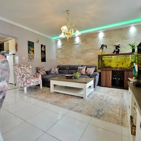 Villa With Private Pool And Jacuzzy * Ninski Stanovi