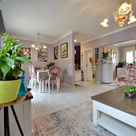 Vila Villa With Private Pool And Jacuzzy Ninski Stanovi