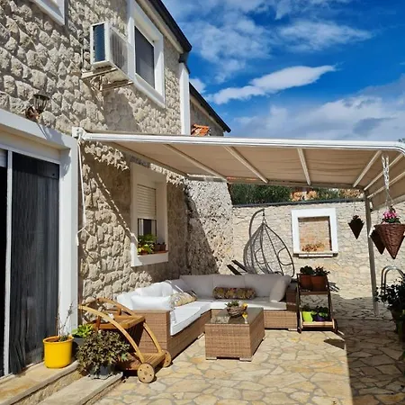 Villa With Private Pool And Jacuzzy Ninski Stanovi