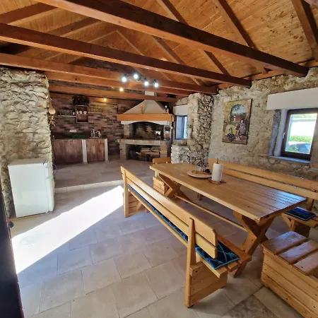 Villa With Private Pool And Jacuzzy *